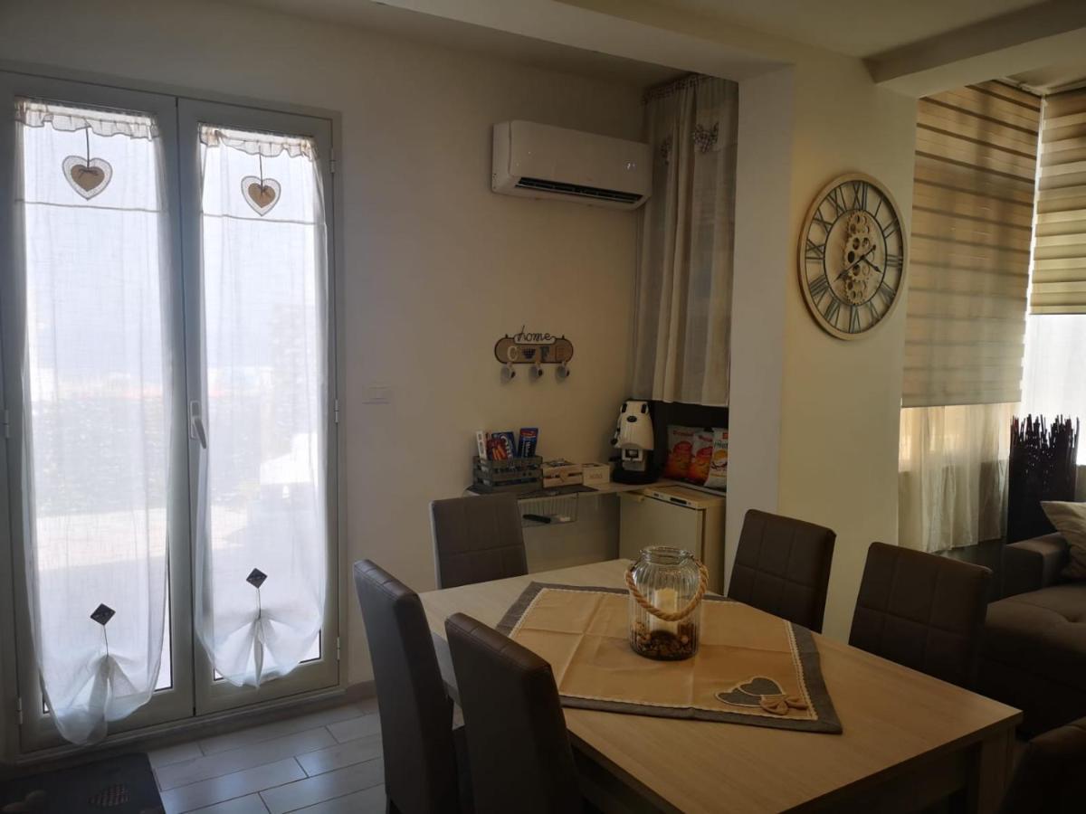 La Casetta Di Maria Apartman Santa Flavia Kültér fotó